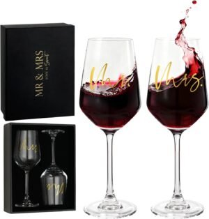 AW BRIDAL Mr and Mrs Wine Glasses S...