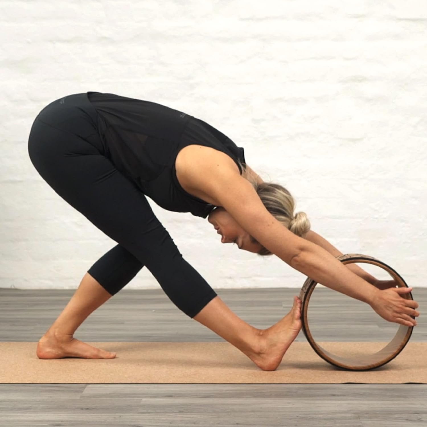 Myga Yoga Wheel,Exercise Prop for Back Pain, Yoga Poses, Pilates, Stretches, Backbend Inversions and Bridge Position,Improves Flexibility, Balance and Core Strength - Image 5