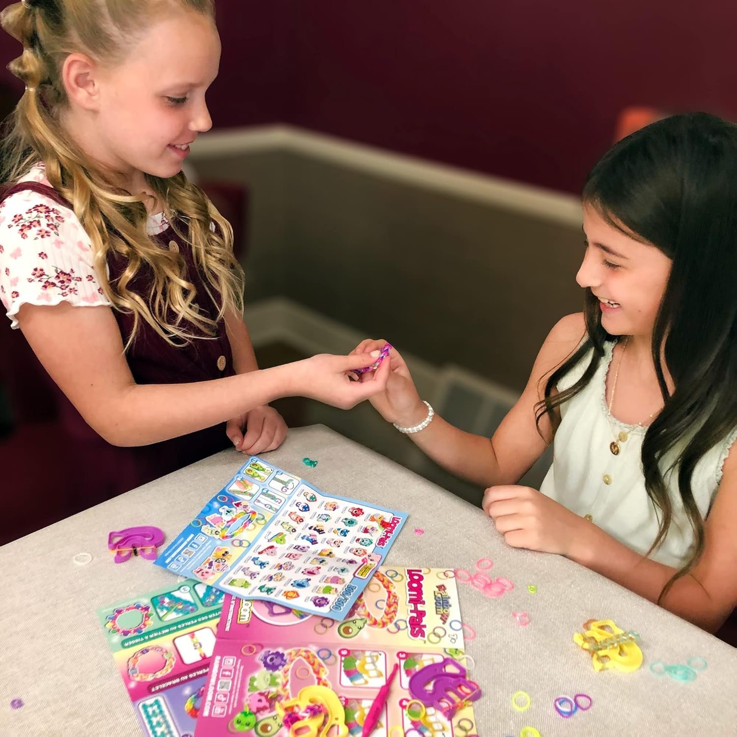 Rainbow Loom® Loomi-Pals™ MEGA Set, Features 60 Cute Assorted LP Charms, the NEW RL2.0, Happy Looms, Hooks, Alpha & Pony Beads, 5600 Colorful Bands All in a Carrying Case for Boys and Girls 7+ - Image 15