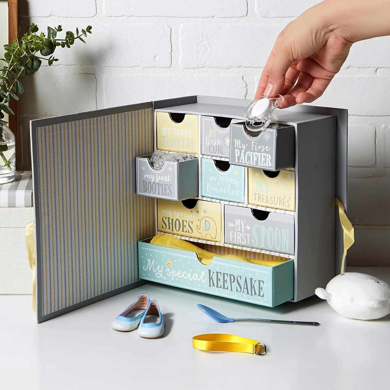 Votum Baby Keepsake Box for Treasured Memories, Moon & Stars - Lightweight, Handcrafted Baby Boxes with 9 Labeled Compartments for First Memories - Gender Neutral Baby Shower Gifts for Girls, Boys - Image 6