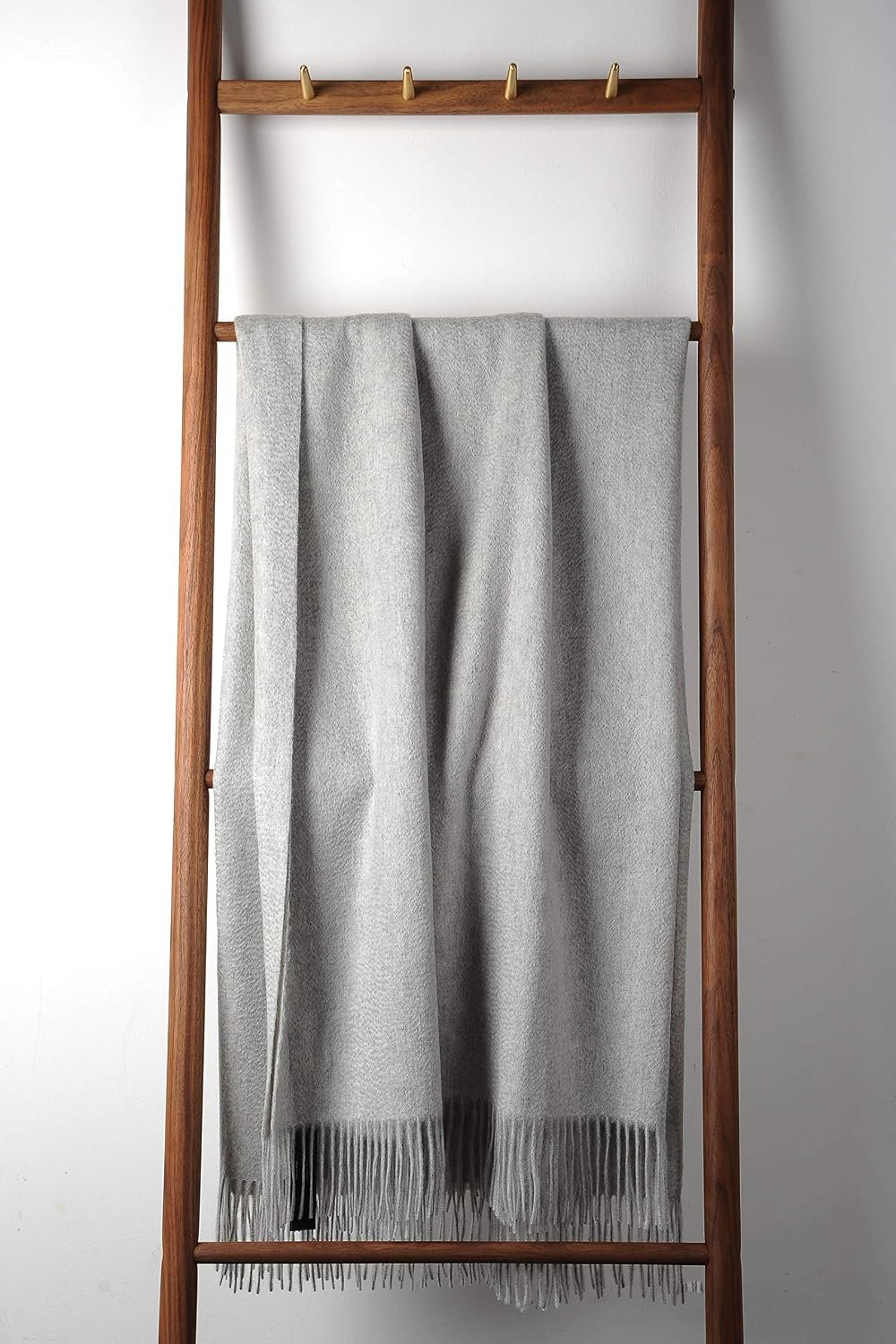 EP Mode 100% Pure Cashmere Throw Blanket for Sofa, Classic Design with Gift Box (Lt. Heather Grey) - Image 5